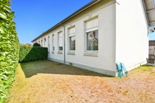 House + two rental apartments with 2455 m2 of land 