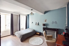 Old house of 201 m2 with land, in COUCHES (71)