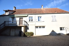 Propriete agricole avec deux maisons, bâtiments et 2,9 hectares de terrain CREOT (71)