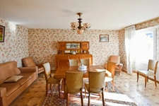 Propriete agricole avec deux maisons, bâtiments et 2,9 hectares de terrain CREOT (71)