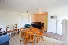 Maison de 177 m2 avec terrain de 2408 m2, avec licence IV, à LA CHAPELLE SOUS UCHON (71)