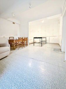 Stone property of 252 m2, with outbuildings, in COUCHES with 1186 m2 of land.