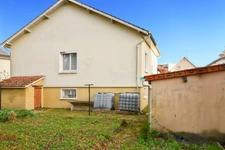 House of 115 m2 in PARAY LE MONIAL with 690 m2 of land.