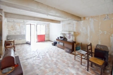 Ancienne ferme de 87 m2 à rénover avec dépendances à Collonge la Madeleine (71)