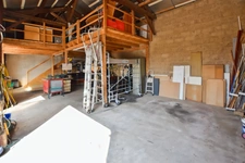 House + two rental apartments with 2455 m2 of land 