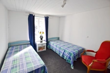 Maison de 177 m2 avec terrain de 2408 m2, avec licence IV, à LA CHAPELLE SOUS UCHON (71)