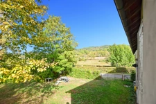 Maison de 177 m2 avec terrain de 2408 m2, avec licence IV, à LA CHAPELLE SOUS UCHON (71)