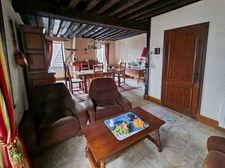 House on Couches of 195 m2 with courtyard and commercial premises