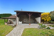 House + two rental apartments with 2455 m2 of land 