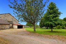 Propriété de 140 m2 à Auxy, avec 1466 m2 de terrain clos.