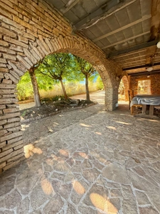 House of 157 m2, swimming pool and land of 3715 m2 in COUCHES (71)