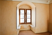 Maison historique du XII ème siècle de 471 m2, avec partie commerce à COUCHES 71 en BOURGOGNE