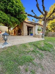 House of 157 m2, swimming pool and land of 3715 m2 in COUCHES (71)