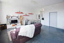 House + two rental apartments with 2455 m2 of land 