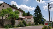 Ensemble de maisons avec 3000 m2 de terrain à Sernin du Plain 