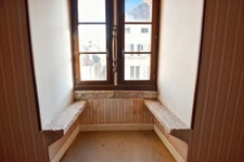 Maison historique du XII ème siècle de 471 m2, avec partie commerce à COUCHES 71 en BOURGOGNE