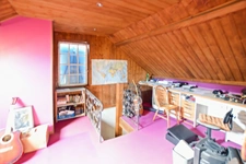 Maison de 177 m2 avec terrain de 2408 m2, avec licence IV, à LA CHAPELLE SOUS UCHON (71)