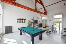 House + two rental apartments with 2455 m2 of land 