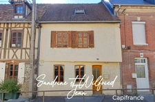 LES ANDELYS (27) - Maison de ville avec cour – 2 chambres – Cœur du Grand Andely