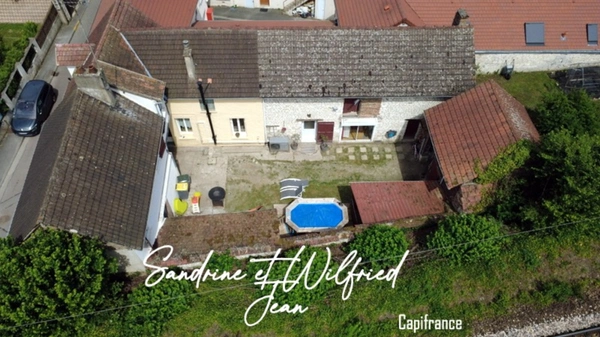 VERNON EST – MAISON DE VILLE DE 160 M² AVEC COUR, JARDIN, PISCINE ET FORT POTENTIEL D'ÉVOLUTION