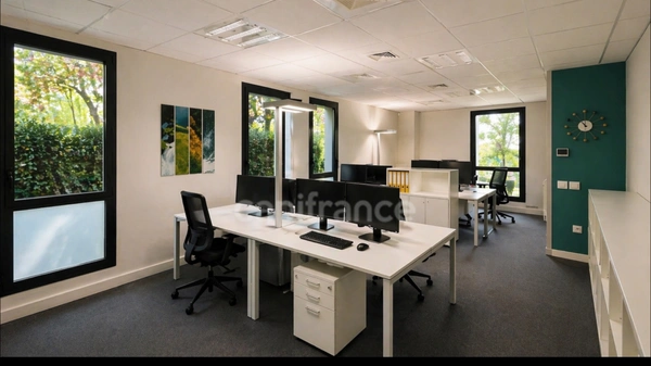 Plateau de Bureaux Moderne 204 m² avec stationnements privatifs couverts et terrasse – Parc des Glaisins (Annecy-le-Vieux)