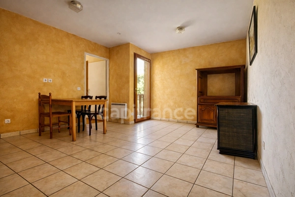 A vendre : Appartement 2 pièces de 36m2 avec balcon et cave dans un cadre d'exception en plein coeur de MANIGOD (74) - Vue montagnes