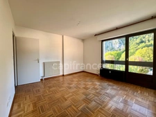 Appartement T2 lumineux avec balcon et parking – THONES (74), Place Avet