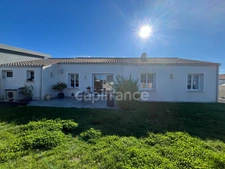 Elegant and functional house - 5 rooms - close to the town center and beaches