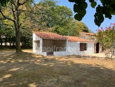 Propriété de caractère – env. 260 m² habitables – Parc paysager de 6 218 m² – Piscine – Dépendances
