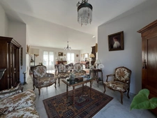 Elegant and functional house - 5 rooms - close to the town center and beaches