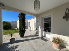 Elegant and functional house - 5 rooms - close to the town center and beaches