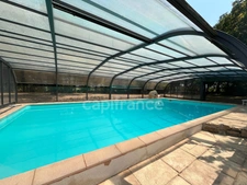Propriété de caractère – env. 260 m² habitables – Parc paysager de 6 218 m² – Piscine – Dépendances