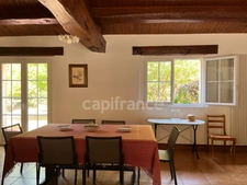 Propriété de caractère – env. 260 m² habitables – Parc paysager de 6 218 m² – Piscine – Dépendances