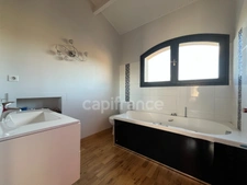 Family property with separate house – swimming pool – 10 minutes from the beaches