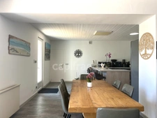 Propriété avec dépendances au coeur d’un jardin paysager– 230 m² habitables – À 10 min des plages des Sables-d'Olonne