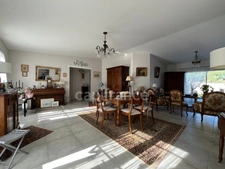 Elegant and functional house - 5 rooms - close to the town center and beaches