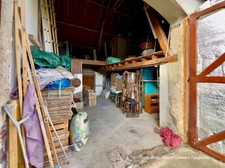 Dpt Allier (03) A vendre à Varennes sur Allier - Longère T6 garages, grande terrasse couverte, terrain clos et arboré de 4621m2