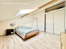 Maison en pierre dans une ancienne grange Brayaude, P5 à SAINT-BONNET-PRES-RIOM (63) avec 4 chambres