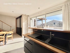 Maison en pierre dans une ancienne grange Brayaude, P5 à SAINT-BONNET-PRES-RIOM (63) avec 4 chambres