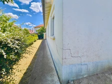 Maison individuelle de plain pied, 5 pièces LE CENDRE (63) avec jardin. Une belle opportunité de rénovation au cœur d'un secteur recherché