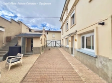 Maison à vendre 6 pièces GERZAT (63) Centre-ville Maison familiale de caractère de 145 m² avec terrasse, toit-terrasse, cuisine d'été, garage et cave voûtée