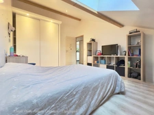 Maison 5 pièces à vendre à SAINT-BONNET-PRES-RIOM (63) avec 4 chambres, terrasse et grand garage.