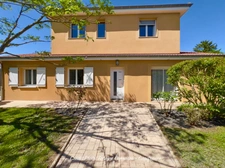 MARINGUES (63) Maison P7, 144 m², Piscine, terrasse bioclimatique, Garage + Carport, jardin 