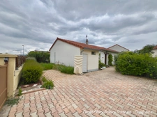 Maison individuelle de plain pied, 5 pièces LE CENDRE (63) avec jardin. Une belle opportunité de rénovation au cœur d'un secteur recherché