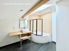 Maison en pierre dans une ancienne grange Brayaude, P5 à SAINT-BONNET-PRES-RIOM (63) avec 4 chambres