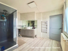Maison à vendre 6 pièces GERZAT (63) Centre-ville Maison familiale de caractère de 145 m² avec terrasse, toit-terrasse, cuisine d'été, garage et cave voûtée