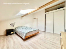 Maison 5 pièces à vendre à SAINT-BONNET-PRES-RIOM (63) avec 4 chambres, terrasse et grand garage.