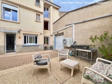 Maison à vendre 6 pièces GERZAT (63) Centre-ville Maison familiale de caractère de 145 m² avec terrasse, toit-terrasse, cuisine d'été, garage et cave voûtée