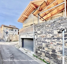 Maison en pierre dans une ancienne grange Brayaude, P5 à SAINT-BONNET-PRES-RIOM (63) avec 4 chambres