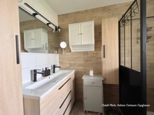 Dpt Allier (03) A vendre à Varennes sur Allier - Longère T6 garages, grande terrasse couverte, terrain clos et arboré de 4621m2